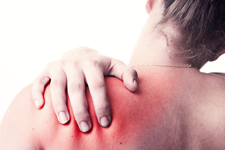 Cosa causa il dolore alla spalla? Le 5 cause più comuni